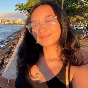 Meet your Posher, Bea bianca